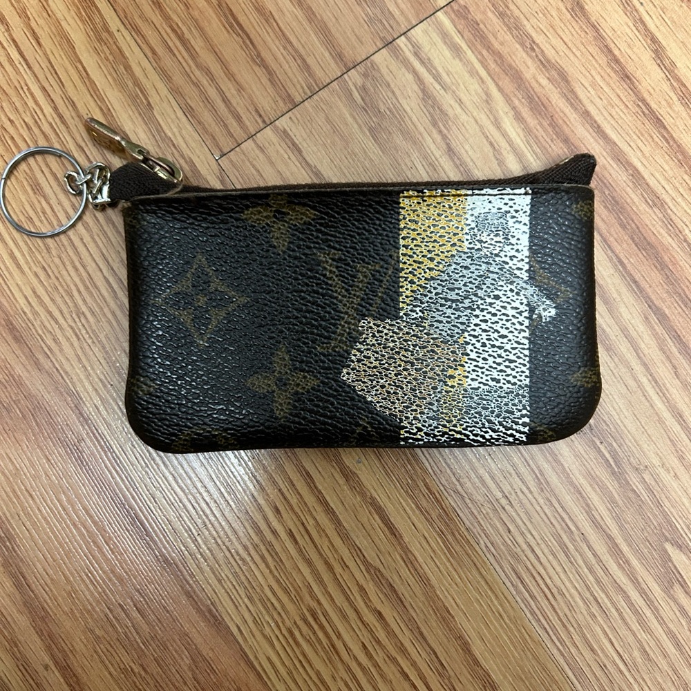louis vuitton key pouch
